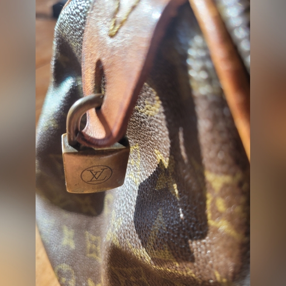 Louis Vuitton Monogram Speedy Bag - Picture 8 of 9